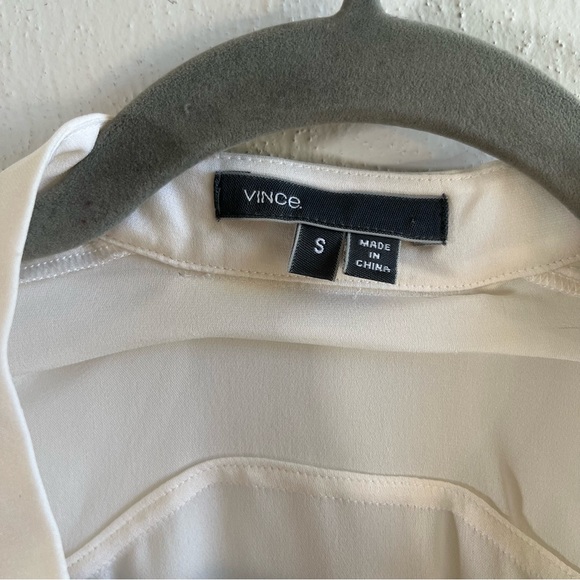Vince Blouse White Silk Short Sleeve Split Neck Popover Blouse Sz S GUC - Picture 5 of 11